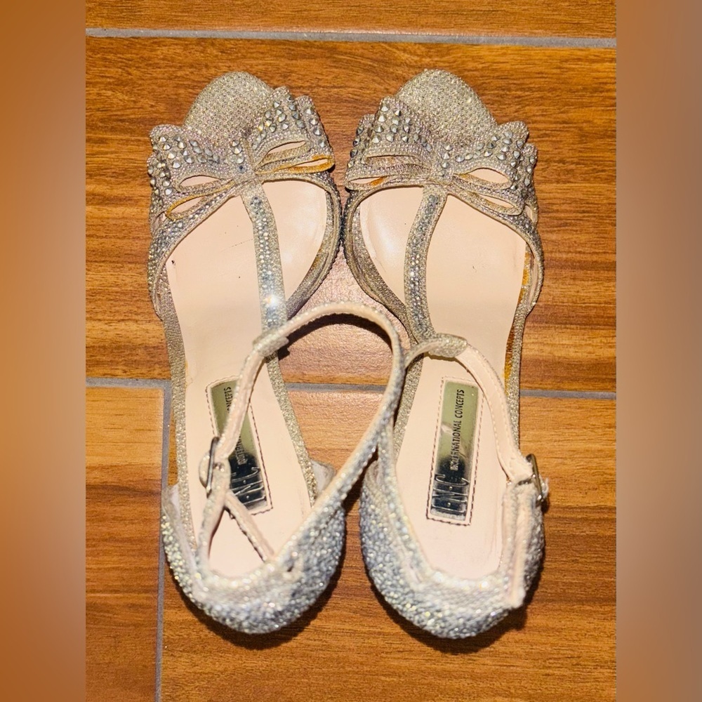 INC International Concepts  Silver Rhinestone Bling Bow Reesie Heels  Size 6 - Picture 6 of 7